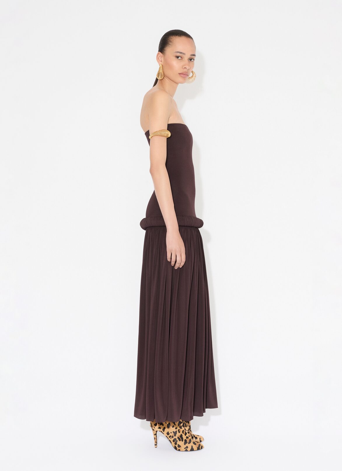STRAPLESS DRESS IN SUPPLE JERSEY ALAÏA MAHOGANY STRAPLESS DRESS IN SUPPLE JERSEY